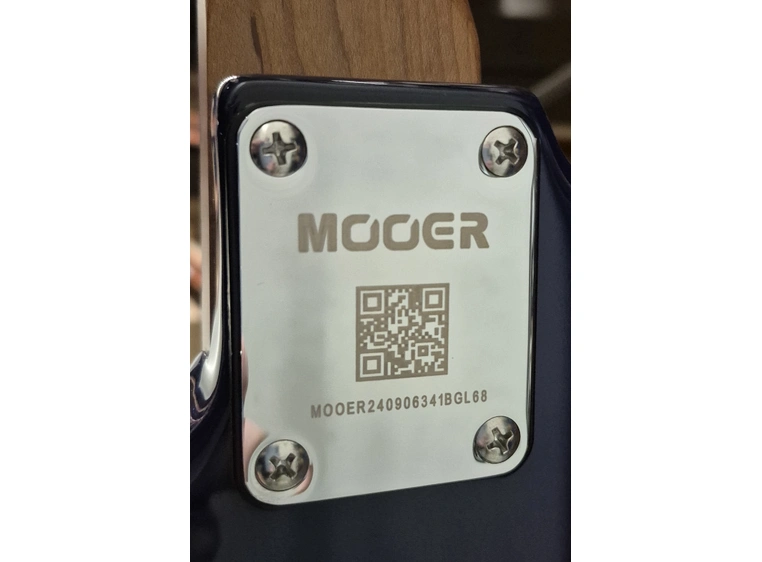 Mooer MSC20 Pro Guitar - Prune Purple 