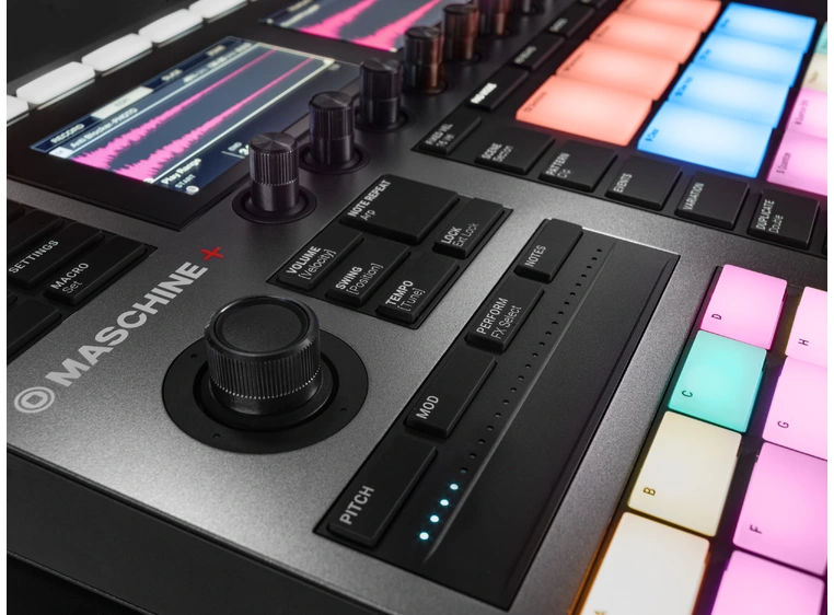 Native Instruments Maschine + * *Kunderetur 