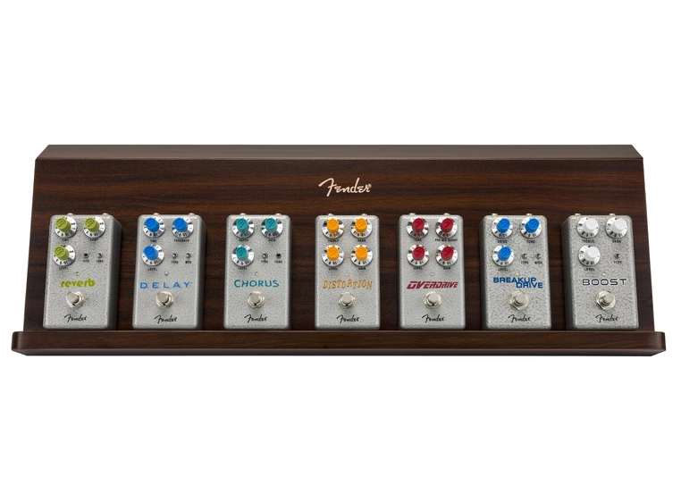 Fender Deluxe Wooden Pedal Shelf 