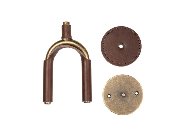 Levy's LVY-FGHNGR-BRBN Guitar Hanger Brown Veg-Tan Leather Yoke Wraps 
