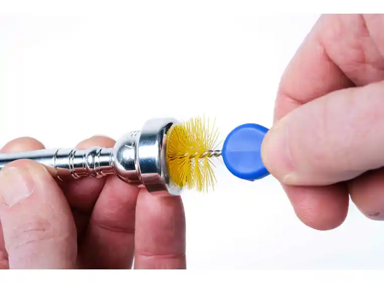 MusicNomad MN760 Dobbel børste for munnstykke 