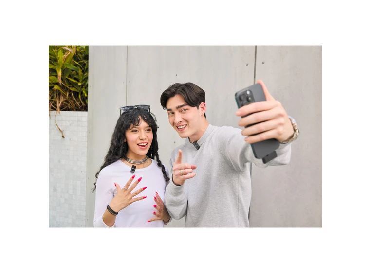 Røde Wireless Micro (Lightning, Black) Ultra-Compact Wireless Mic System 