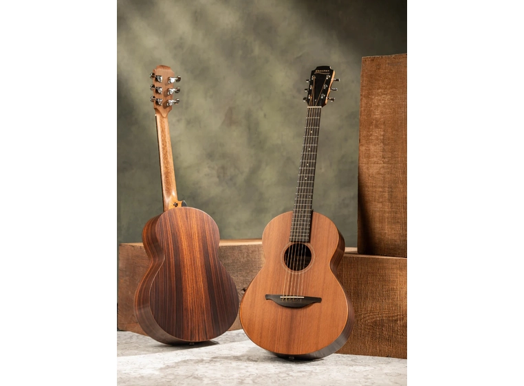 Sheeran Guitars W-05 Indian Rosewood back / Redwood top 