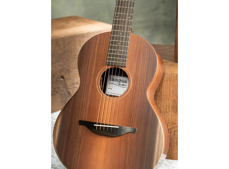 Sheeran Guitars W-05 Indian Rosewood back / Redwood top 