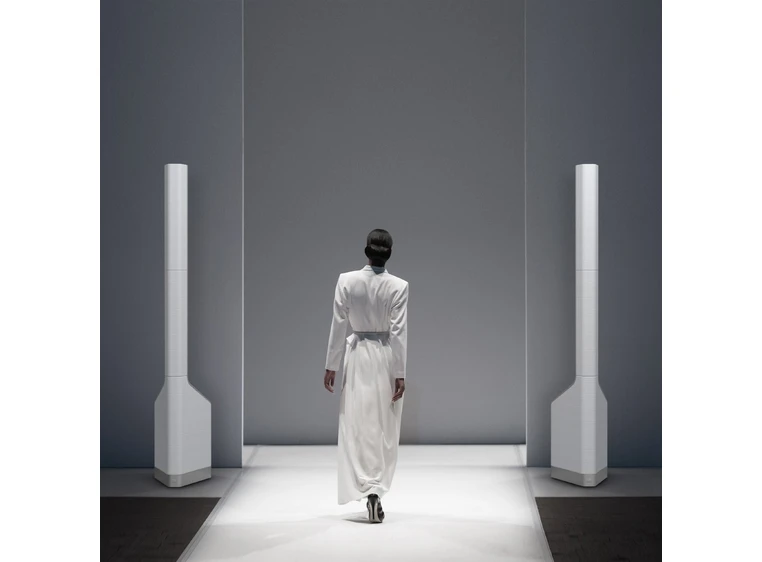 LD Systems MAUI P900 G Powered Column PA System 