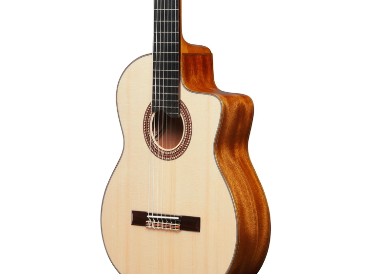 Ibanez GA3007CE-NT Klassisk gitar med mik., 7-strenger 