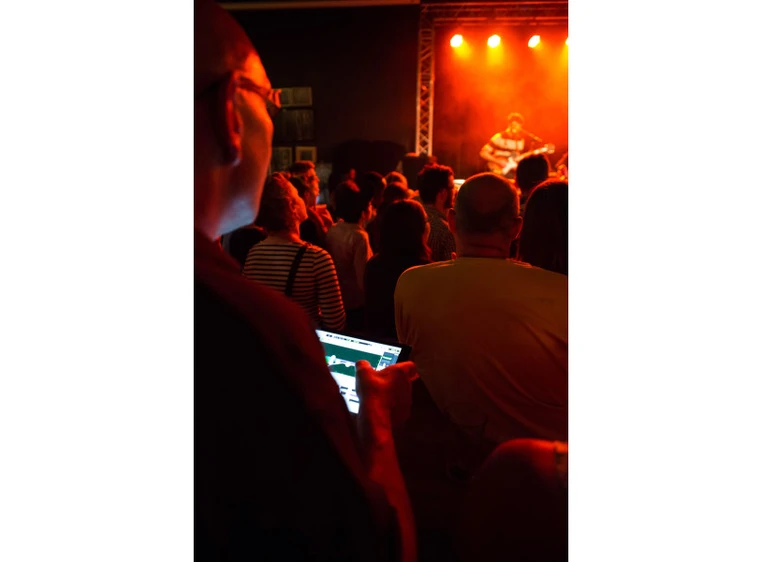 Mackie DL16SE Digital rackmikser 16 kanaler 