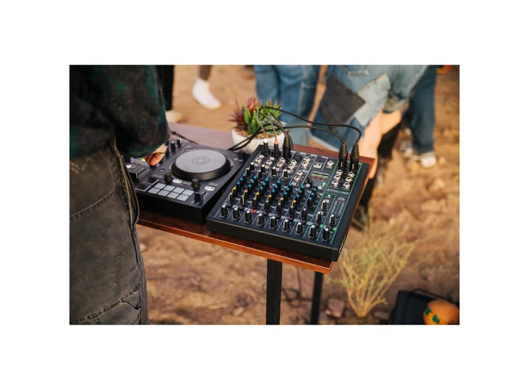 Mackie ProFX10GO 10-Channel Battery Mixer w/FX, USB rec 