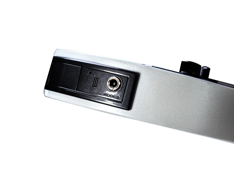 Mooer GTRS Guitars Wing 800 Pearl White 