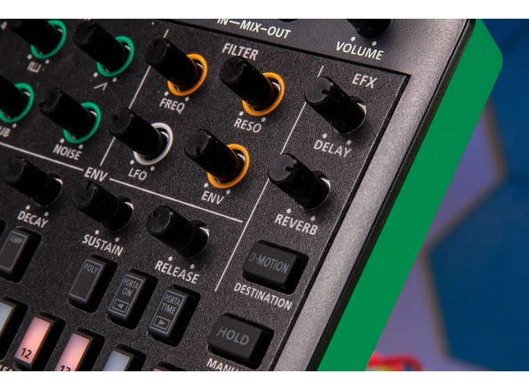 Roland S-1 Tweak Synth Aira Compact 