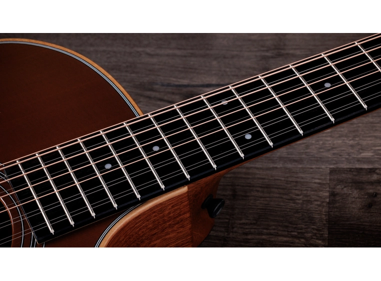 Taylor 354ce Studio Special Ed Honeybrst Sapele/Spruce HSB Top 