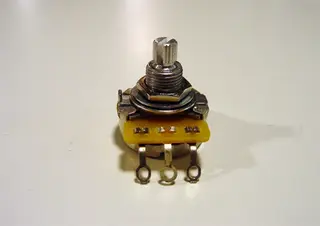 AP EP 4386-000 500K Audio Pot, CTS, Split, Knurled Shaft