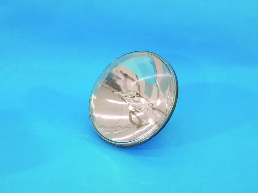 Omnilux PAR-64 240V/1000W GX16d VNSP300hH 