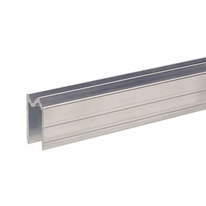 Adam Hall Hardware 6100 - Aluminium Hybrid Lid Location *Pris per meter 