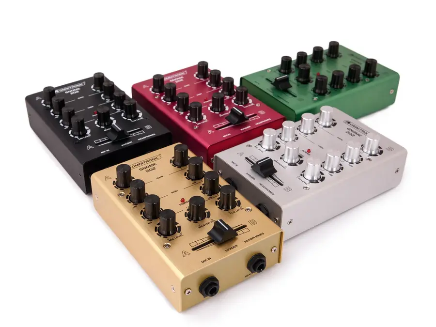 OMNITRONIC GNOME-202 Mini mixer red 