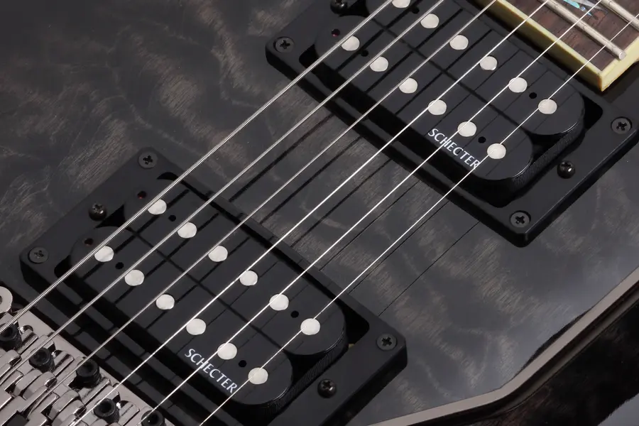 Schecter Omen Extreme-FR (STBLK) See-Thru Black 