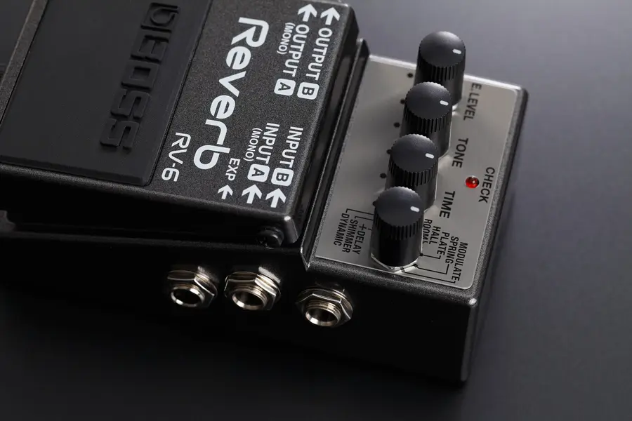 Boss Rv-6 reverb pedal 