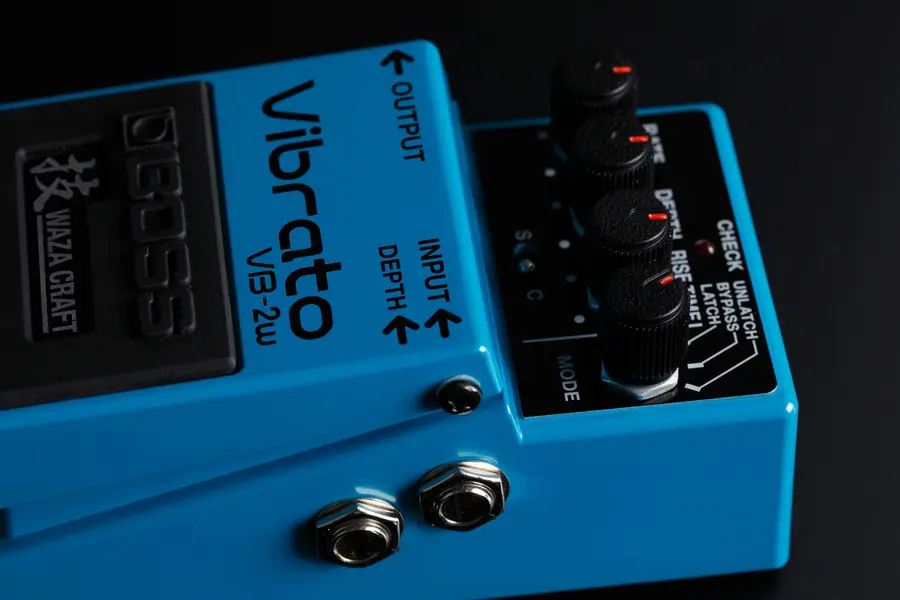 Boss VB-2W Analog vibrato pedal Waza Craft 