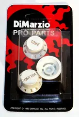DIMARZIO DM2111W Strat Knob Set White