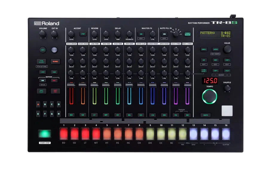 Roland TR-8S Rhythm Performer Trommemaskin 