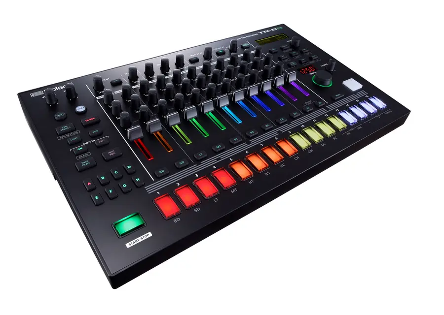 Roland TR-8S Rhythm Performer Trommemaskin 