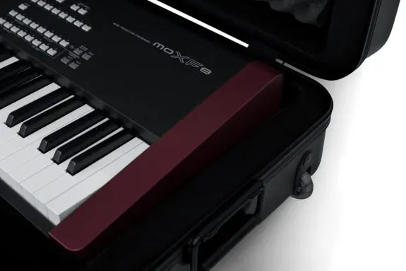 Gator GTSA-KEY88 - 88-note Case TSA Keyboard Case w/ Wheels 