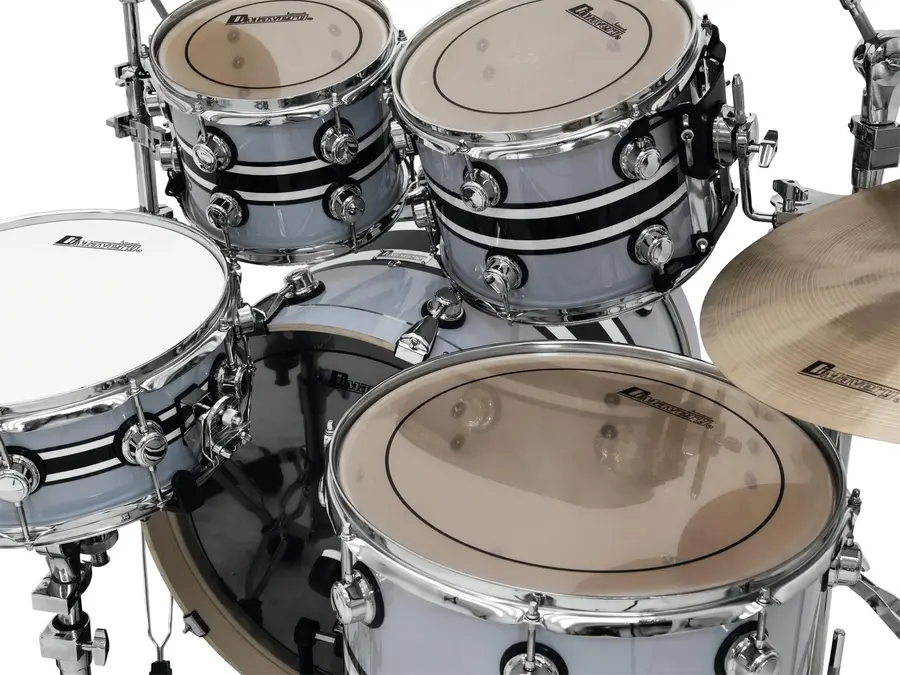 DIMAVERY DS-600 Drum set 10-12-16-22-14 med hi-hat, cymbal stativ, uten cymbaler 