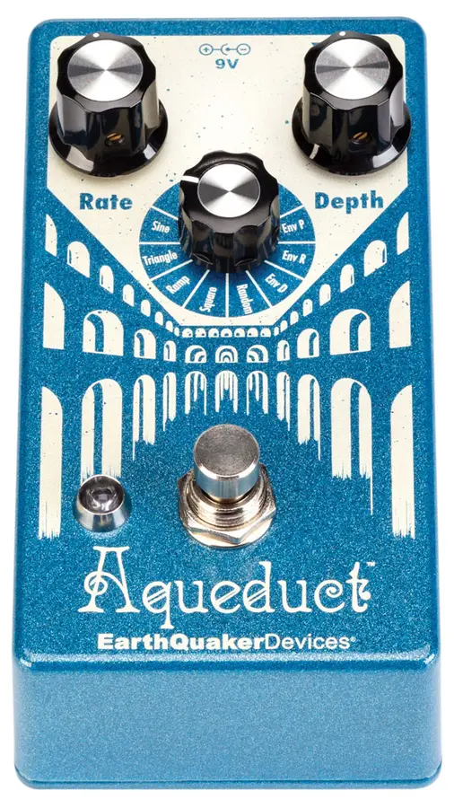 EarthQuaker devices Aqueduct True-pitch Vibrato pedal 