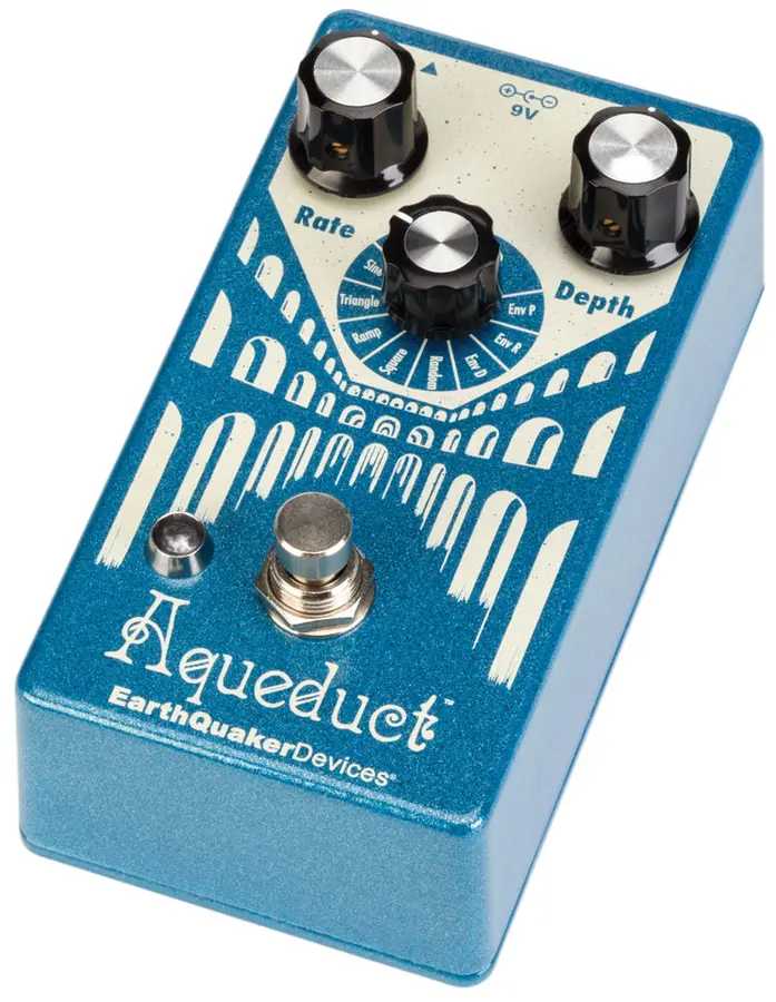 EarthQuaker devices Aqueduct True-pitch Vibrato pedal 