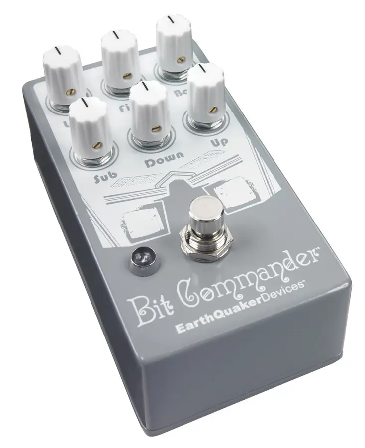 EarthQuaker devices Bit Commander V2 Analog Octave Synth 