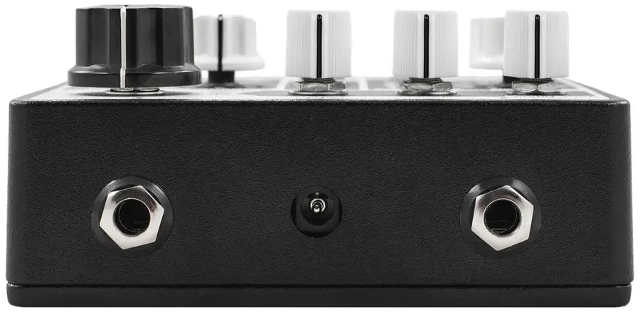 EarthQuaker devices Data Corrupter Modulated Monophonic Harmonizing PLL 