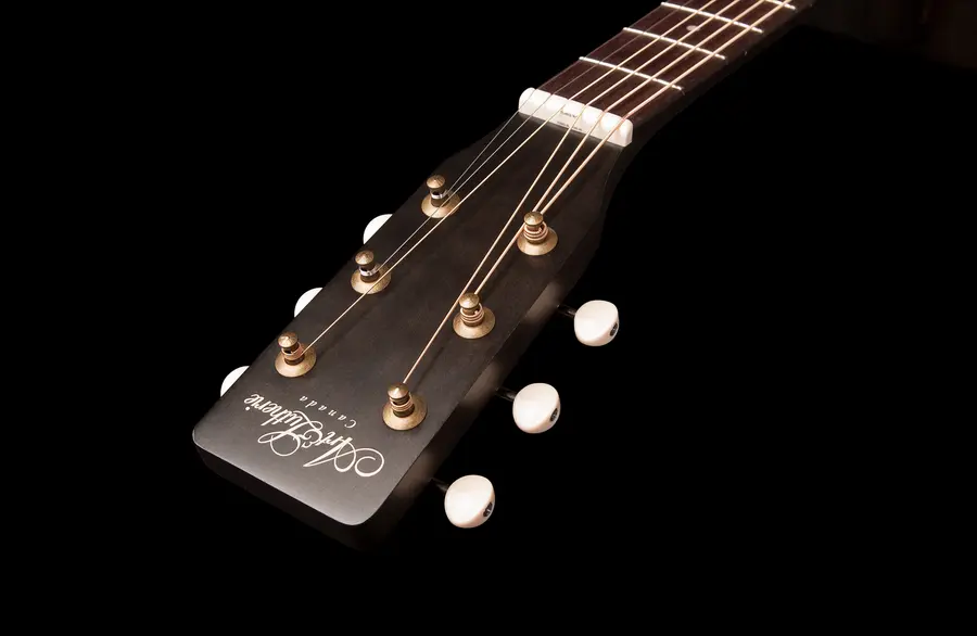 Art & Lutherie Americana Faded Black 