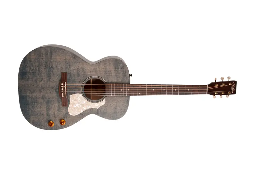 Art & Lutherie Legacy Denim Blue Q-Discrete preamp 