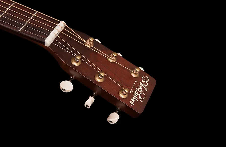 Art & Lutherie Roadhouse Denim Blue Q-Discrete preamp 