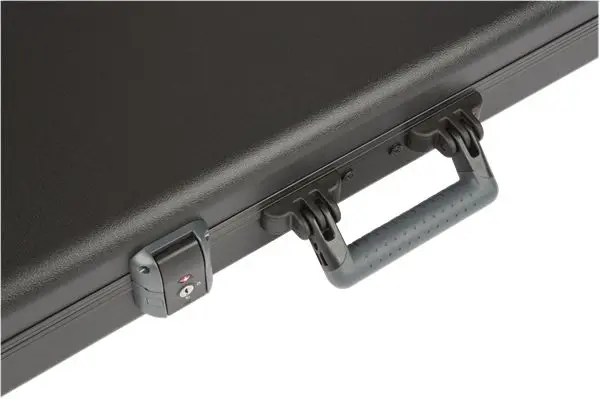Fender Deluxe Molded Strat /Tele Case, Black 