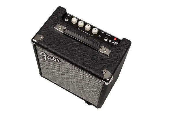 Fender Rumble 15 (V3) svart/sølv 