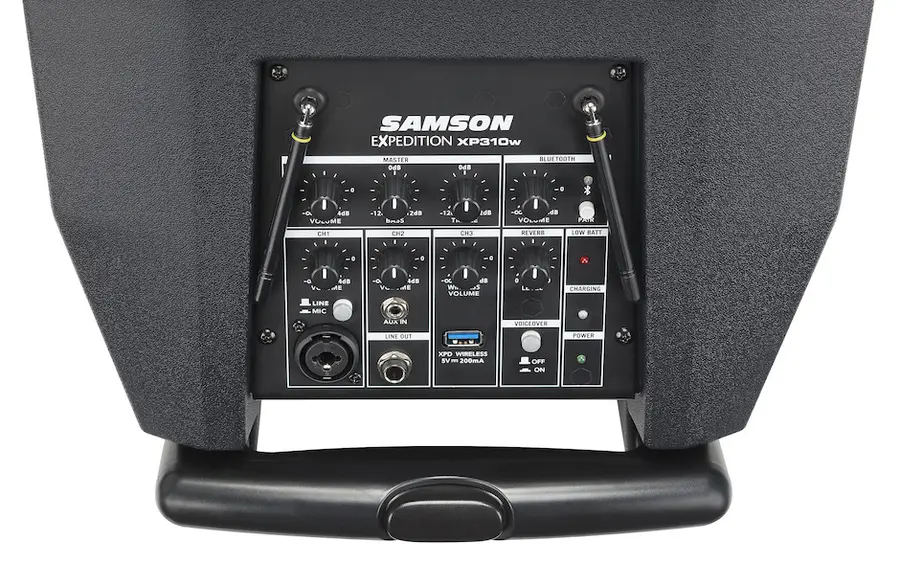 Samson Expedition XP310W Oppladbar PA med trådløs mikrofon 