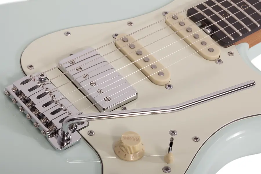 Schecter Nick Johnston Traditional H/S/S Atomic Frost 