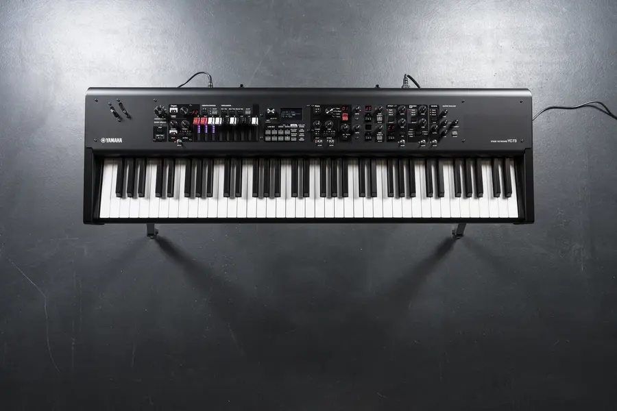 Yamaha YC73 