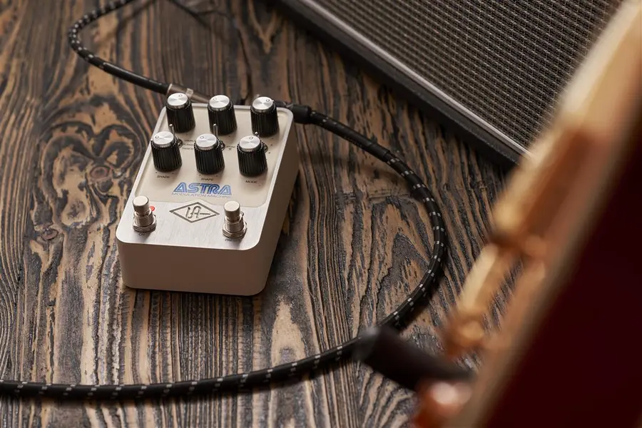 Universal Audio UAFX Astra Modulation pedal 