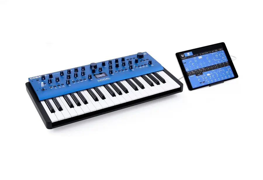 Modal Cobalt 8 - 37 key 8-Voice Extended Virtual-Analogue Synth 