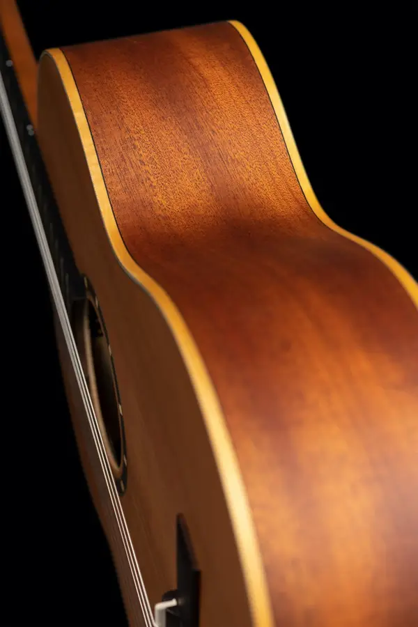 Ortega R122SN-L Klassisk gitar 4/4 Størrelse, Slim neck, Lefthand 