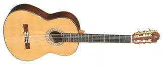 Admira A20 Klassisk gitar Solid Cedar top.