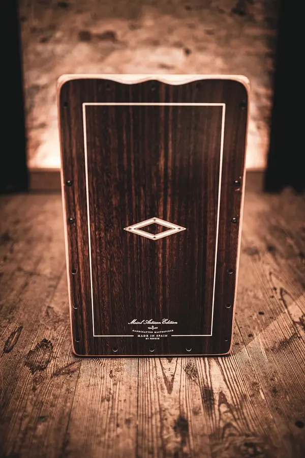 Meinl AETLBE Artisan Cajon, Tango Line Brown Eucalyptus 