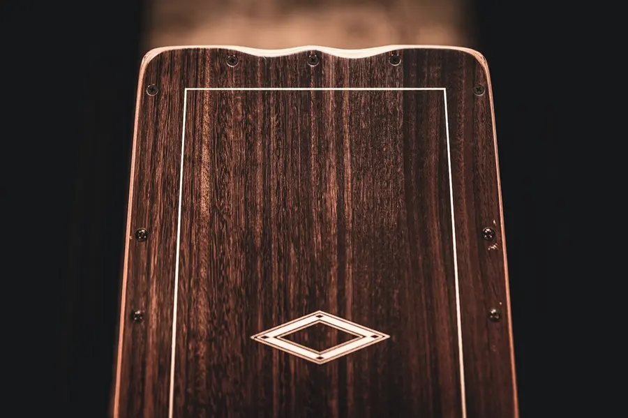 Meinl AETLBE Artisan Cajon, Tango Line Brown Eucalyptus 