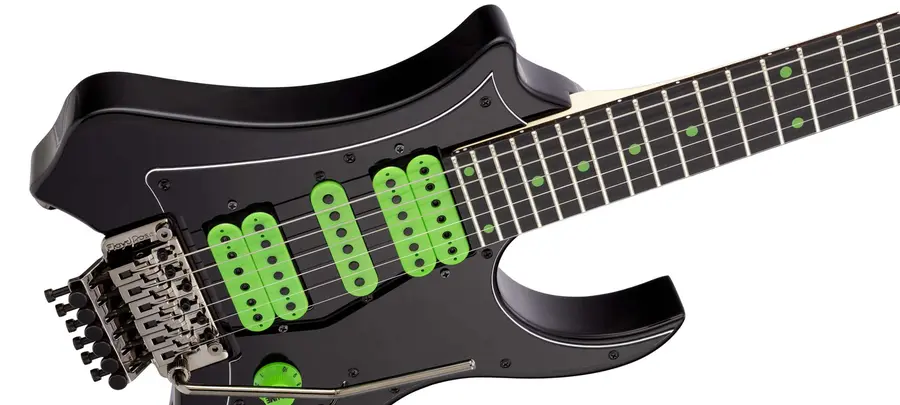 Traveler Guitar V88X Vaibrant Deluxe Cosmic Black 