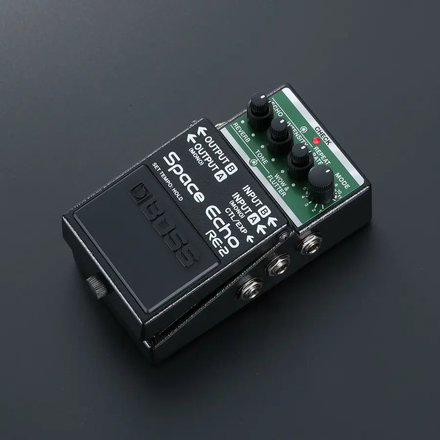Boss RE-2 Space Echo digital delay 