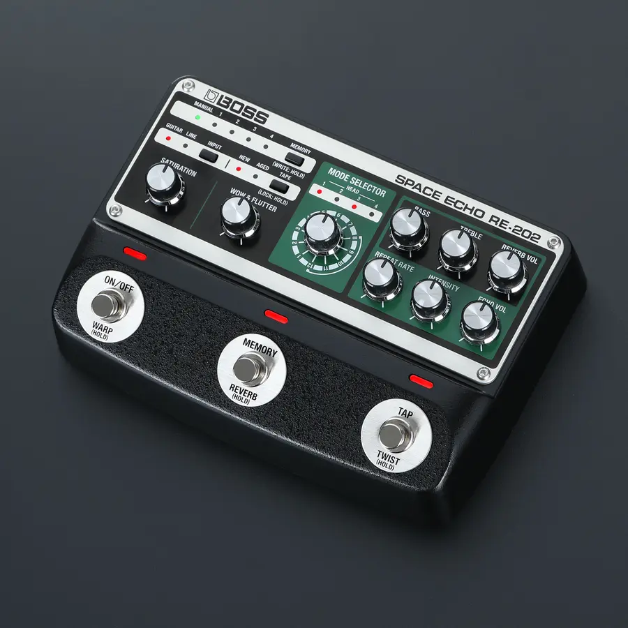 Boss RE-202 Space Echo digital delay 