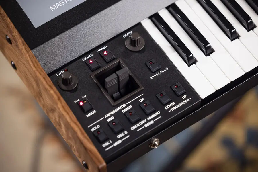 Oberheim OB-X8 Analog Synth 