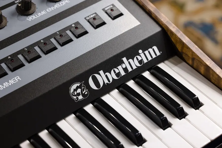 Oberheim OB-X8 Analog Synth 
